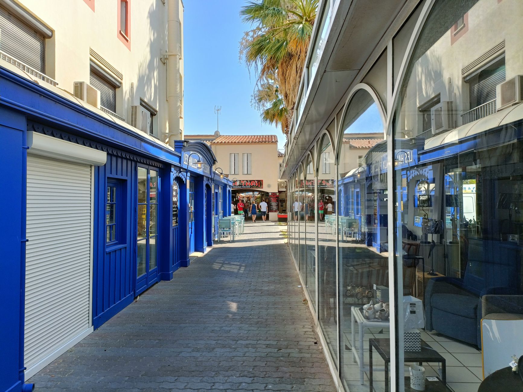 Agence immobilière commerciale équipe à Fréjus